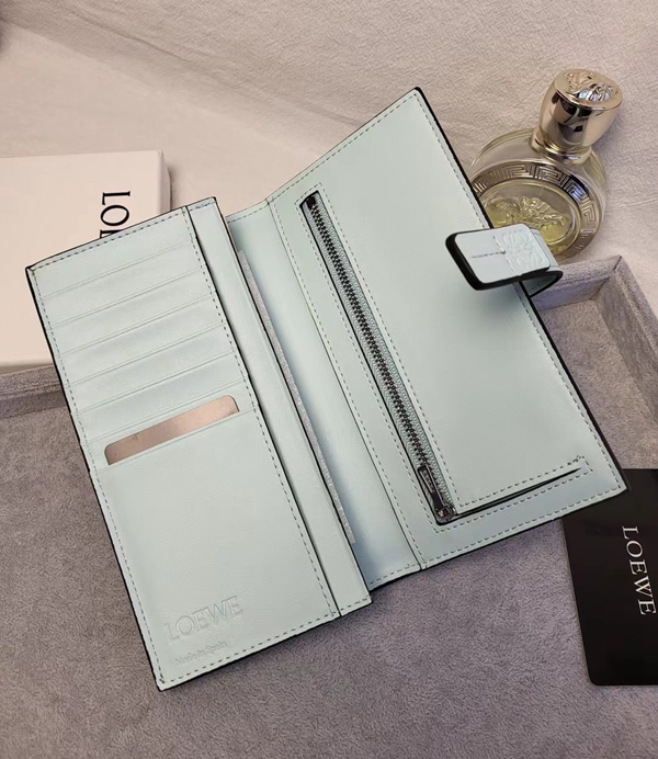 超激安ブランド財布偽物側面デザイン